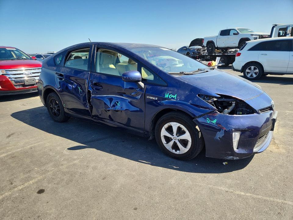 Photo 4 from auction – 2013 TOYOTA PRIUS with VIN JTDKN3DU2D1683084