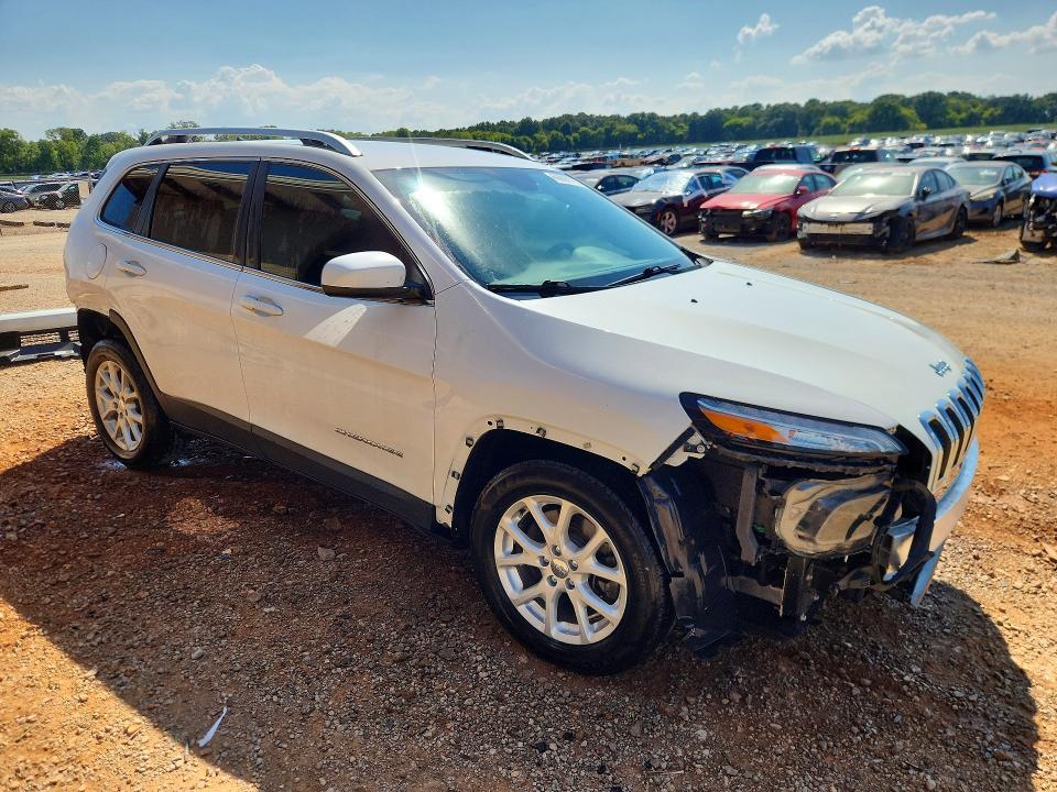 Photo 4 from auction – 2018 JEEP CHEROKEE with VIN 1C4PJLCB2JD539711