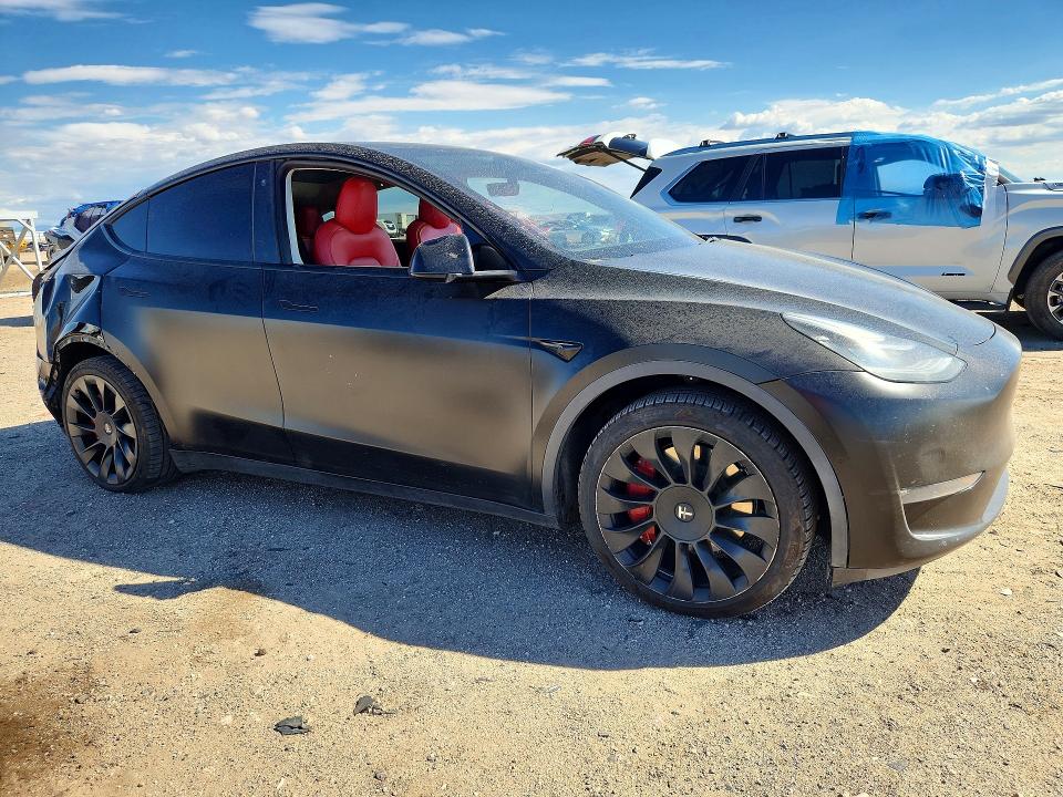 Photo 4 from auction – 2021 TESLA MODEL Y with VIN 5YJYGAEE0MF191127