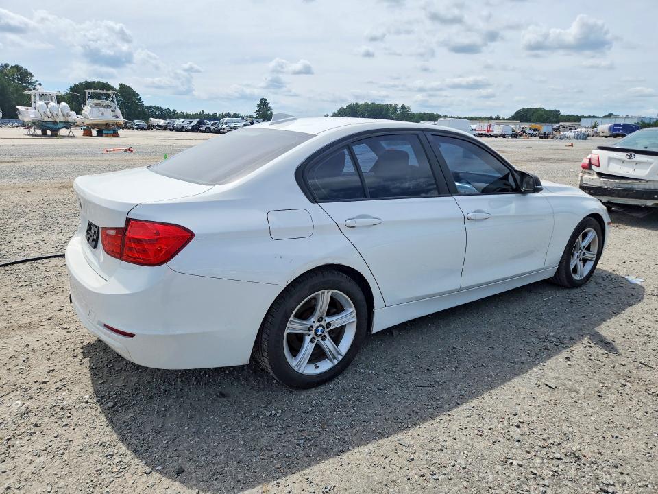 Photo 3 from auction – 2014 BMW 328 with VIN WBA3B3C57EJ981488