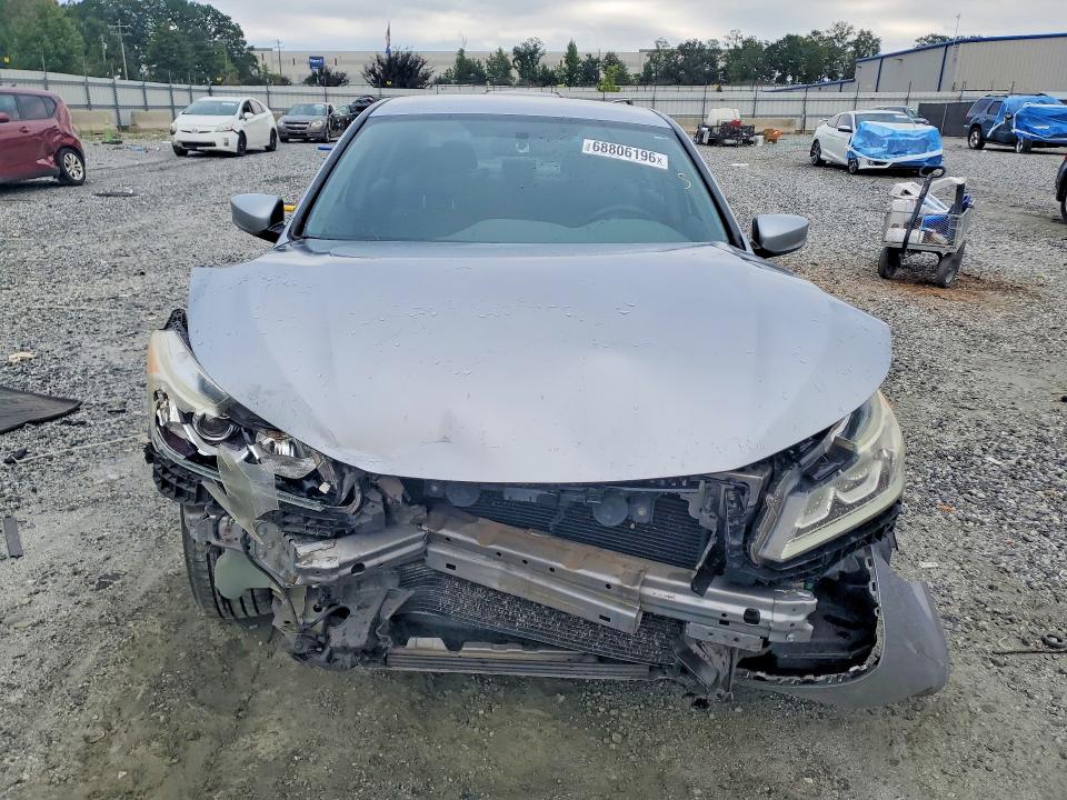 Photo 5 from auction – 2016 HONDA ACCORD with VIN 1HGCR2F37GA121789