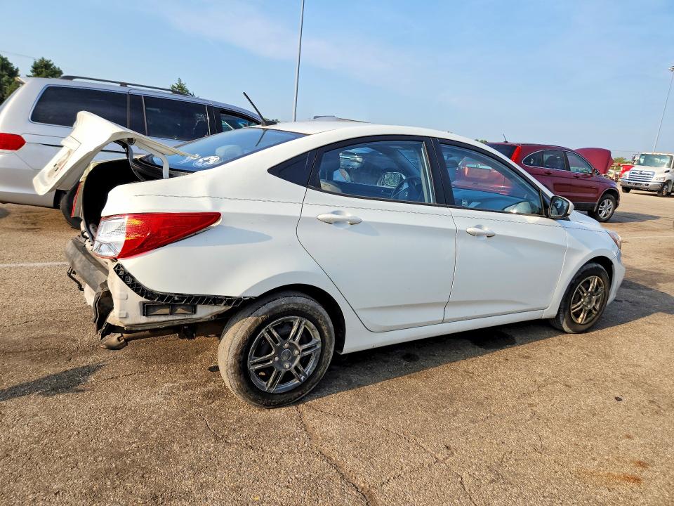 Photo 3 from auction – 2015 HYUNDAI ACCENT with VIN KMHCT4AE2FU899513