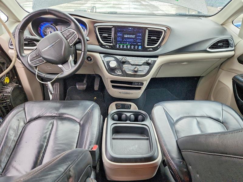 Снимка 8 от търг – 2017 CHRYSLER PACIFICA с VIN 2C4RC1BG4HR535140