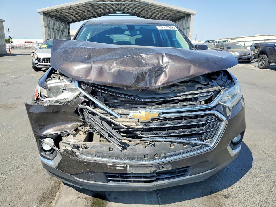 Photo 5 from auction – 2018 CHEVROLET TRAVERSE with VIN 1GNERGKW0JJ118946