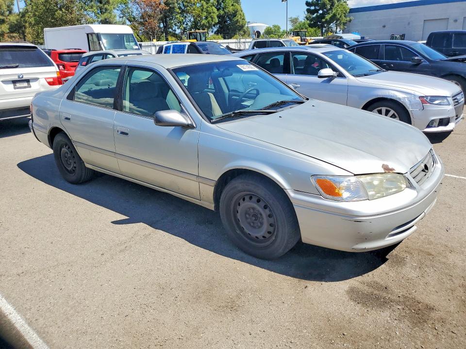 Photo 4 from auction – 2001 TOYOTA CAMRY with VIN JT2BG22K010604656