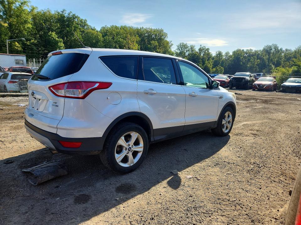 Photo 3 from auction – 2014 FORD ESCAPE with VIN 1FMCU9GX1EUB69710