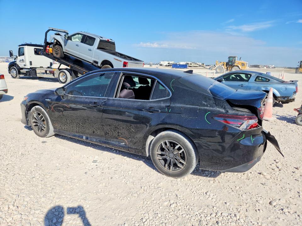 Снимка 2 от търг – 2021 TOYOTA CAMRY с VIN 4T1C31AK2MU025762