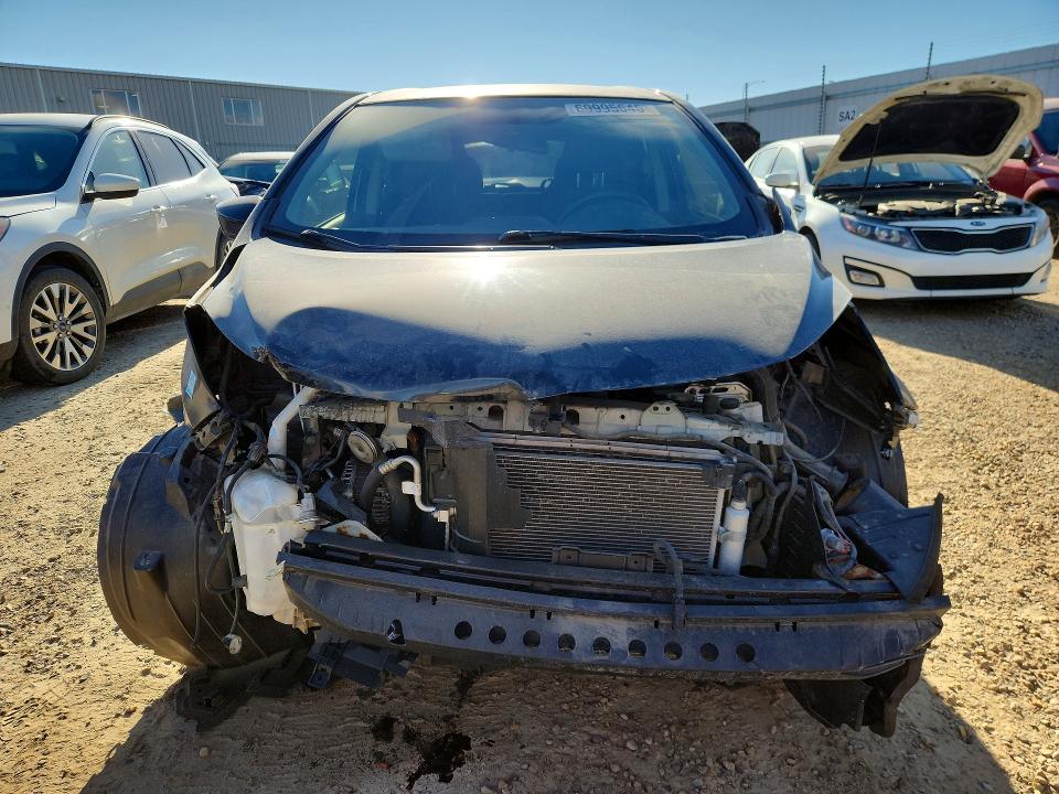 Снимка 5 от търг – 2016 NISSAN VERSA NOTE с VIN 3N1CE2CP7GL377332