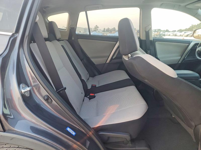 Photo 11 from auction – 2016 TOYOTA RAV4 with VIN 2T3WFREVXGW256105