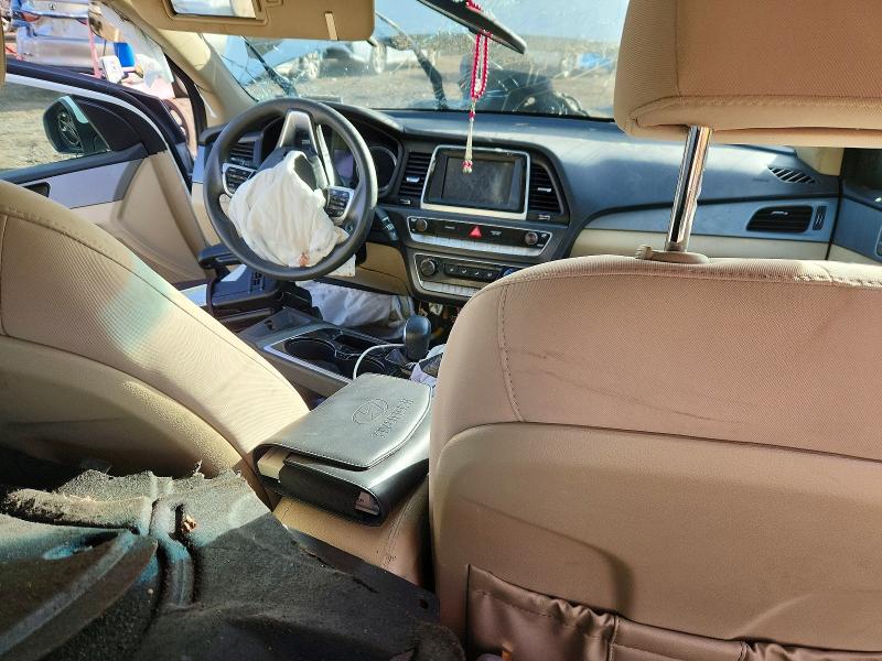 Снимка 8 от търг – 2019 HYUNDAI SONATA с VIN 5NPE24AF0KH789198