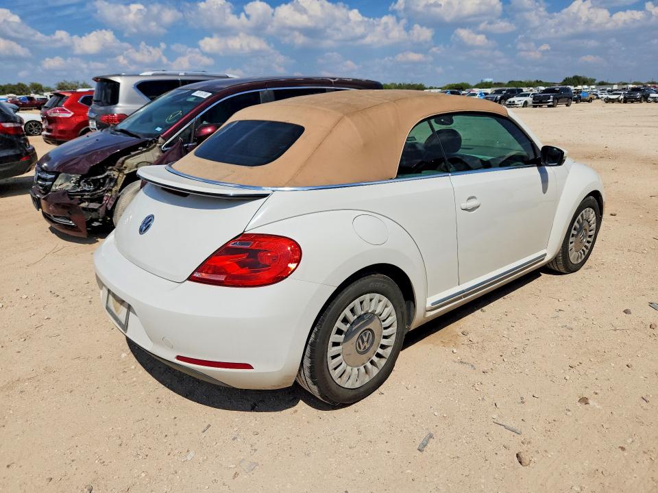 Снимка 3 от търг – 2013 VOLKSWAGEN BEETLE с VIN 3VW5X7AT7DM832552