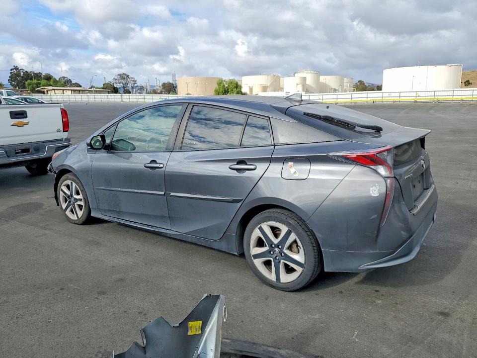 Photo 2 from auction – 2016 TOYOTA PRIUS with VIN JTDKARFU7G3025510