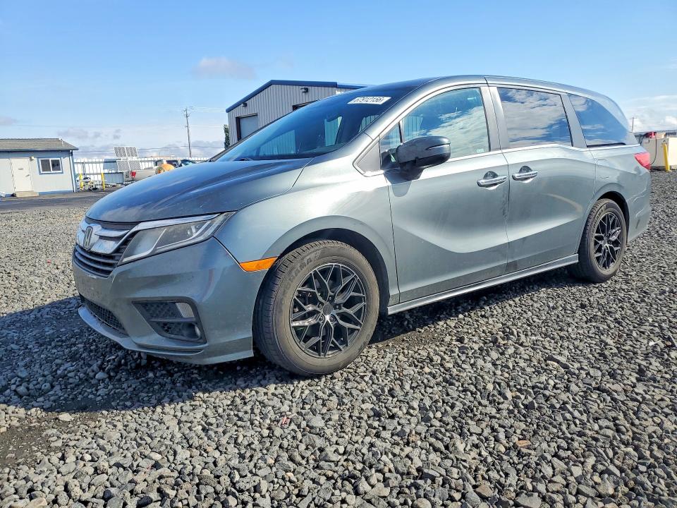 HONDA ODYSSEY 2018 with VIN 5FNRL6H72JB068919 - Photo from auction