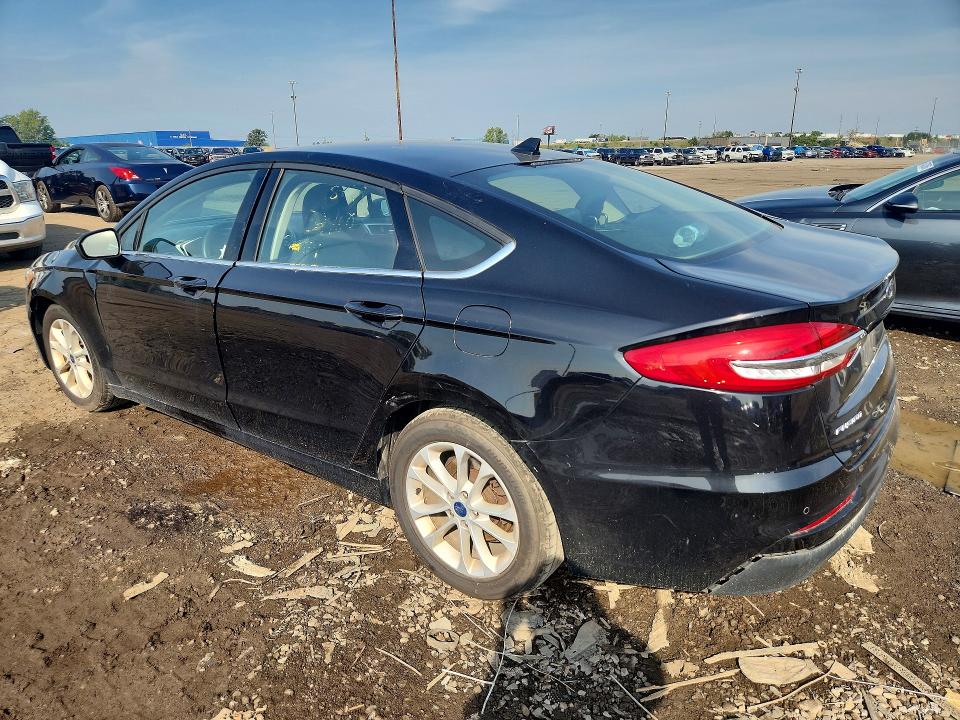 Photo 2 from auction – 2020 FORD FUSION with VIN 3FA6P0HD9LR231194