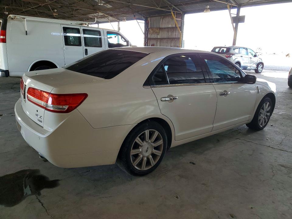 Снимка 3 от търг – 2011 LINCOLN MKZ с VIN 3LNHL2JC2BR767359