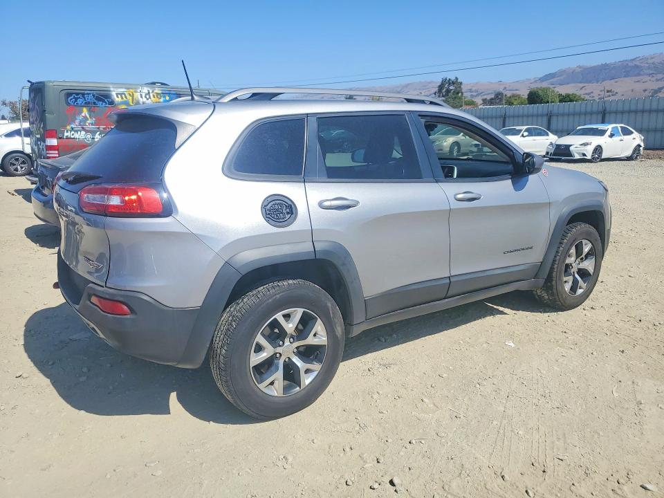 Photo 3 from auction – 2017 JEEP CHEROKEE with VIN 1C4PJMBB2HW518881
