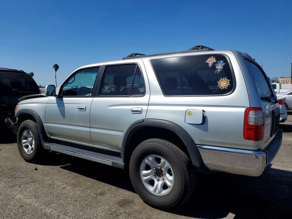 Photo 2 from auction – 2000 TOYOTA 4RUNNER with VIN JT3GN86RXY0147527