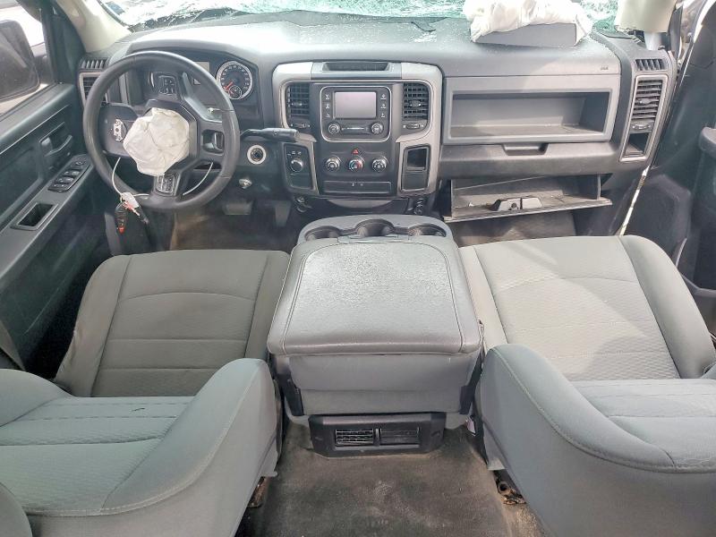 Снимка 8 от търг – 2015 RAM 1500 с VIN 3C6RR7KT8FG543914