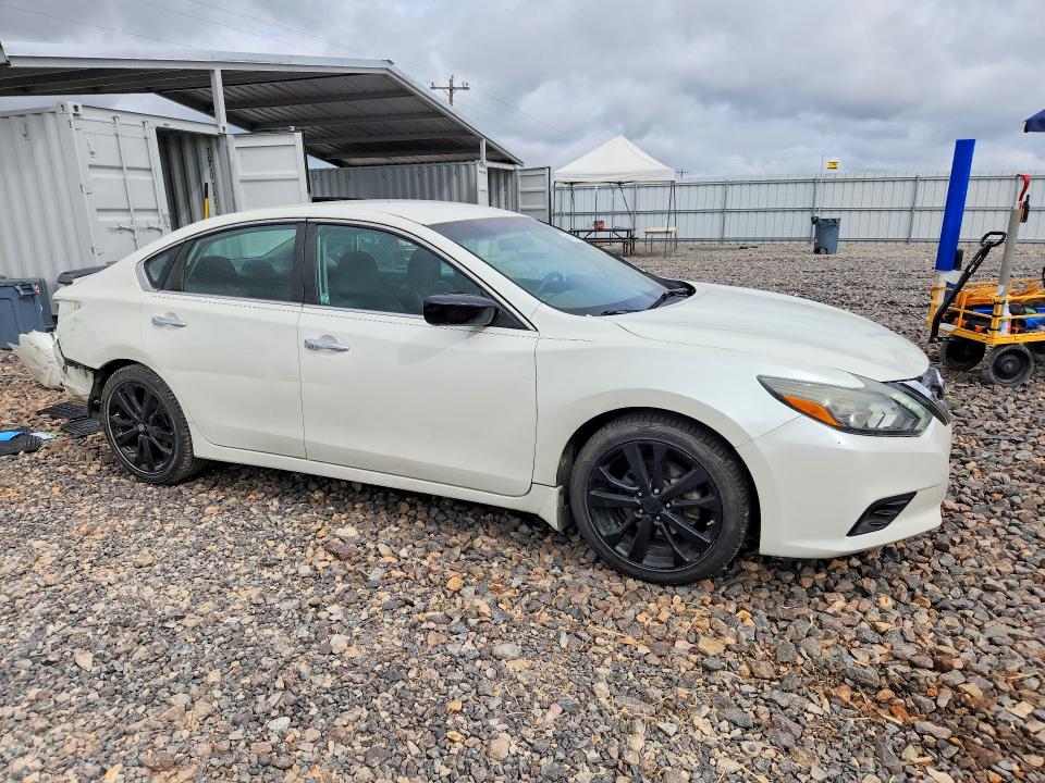 Photo 4 from auction – 2017 NISSAN ALTIMA with VIN 1N4AL3AP6HC294514