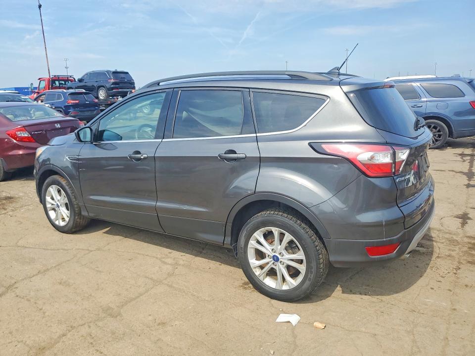 Photo 2 from auction – 2018 FORD ESCAPE with VIN 1FMCU0GD9JUC02822