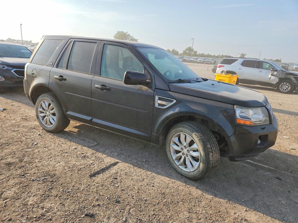 Photo 4 from auction – 2015 LAND ROVER LR2 with VIN SALFP2BG9FH427630