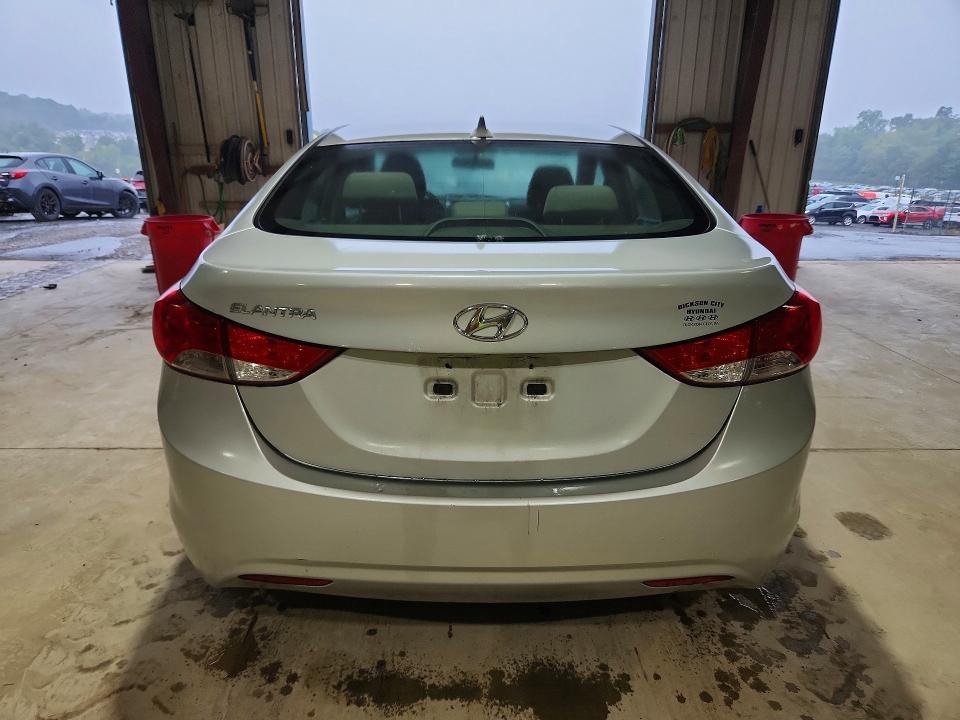 Photo 6 from auction – 2013 HYUNDAI ELANTRA with VIN KMHDH4AE1DU999864