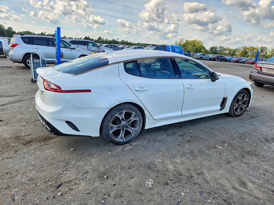 Foto 3 de la subasta – 2020 KIA STINGER con VIN KNAE15LA1L6075972