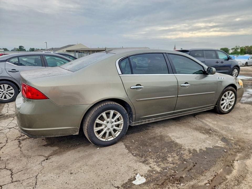Photo 3 from auction – 2011 BUICK LUCERNE with VIN 1G4HA5EM4BU116883