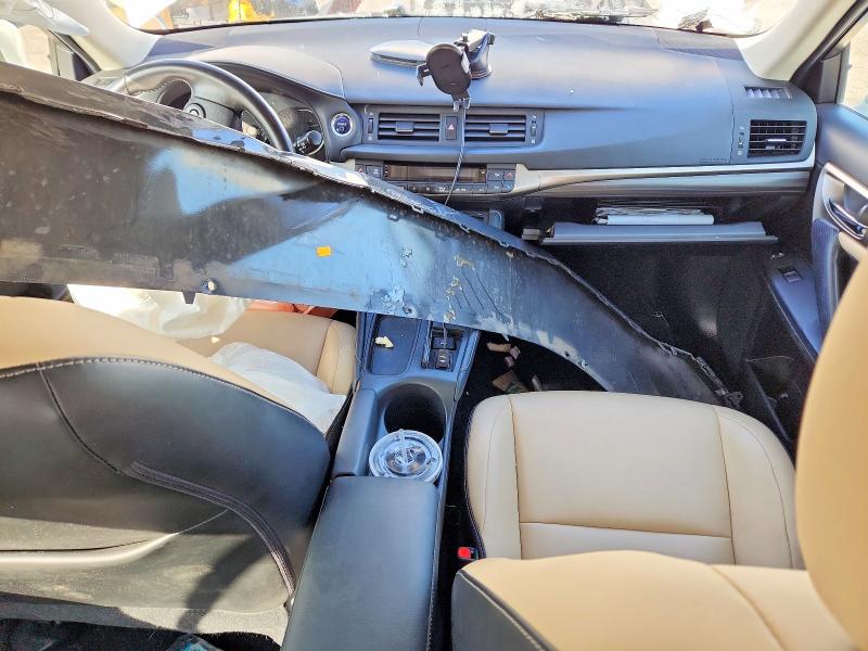 Photo 8 from auction – 2017 LEXUS CT with VIN JTHKD5BH2H2286333