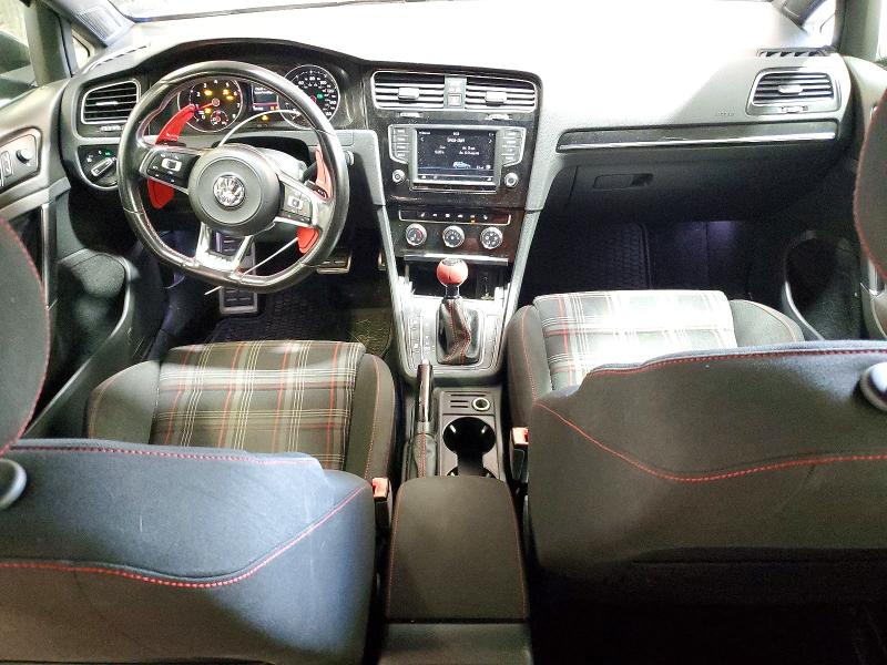 Снимка 8 от търг – 2017 VOLKSWAGEN GTI с VIN 3VW4T7AU0HM030933