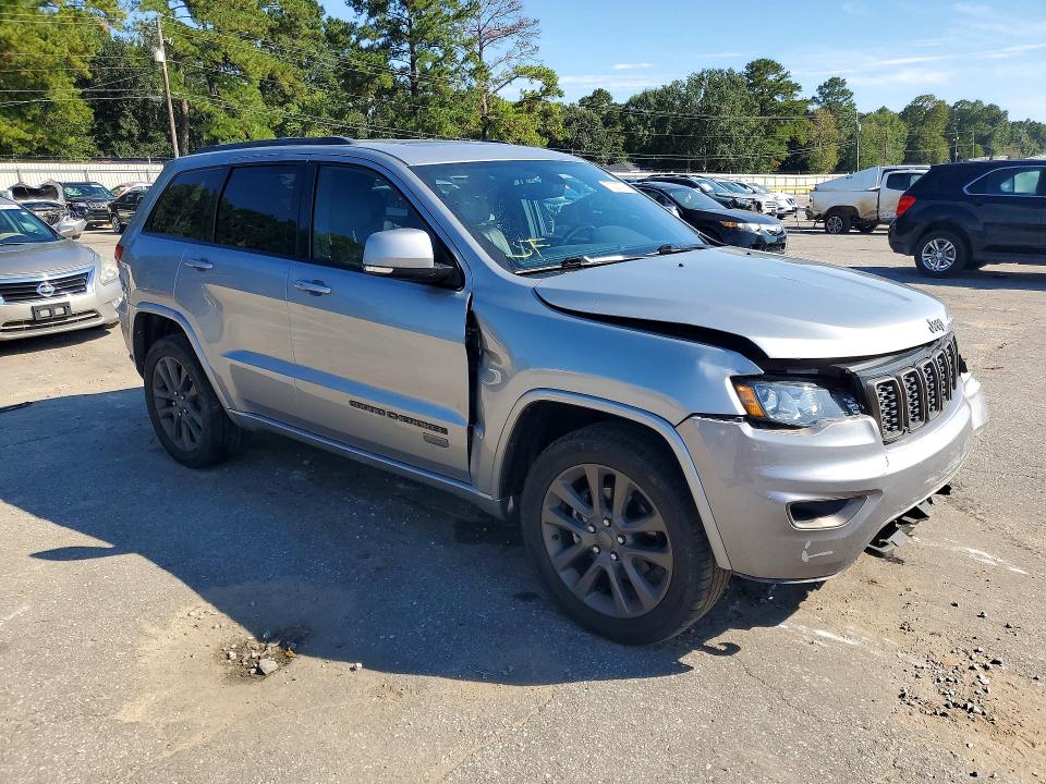 Снимка 4 от търг – 2017 JEEP GRAND CHEROKEE с VIN 1C4RJFBG3HC655376