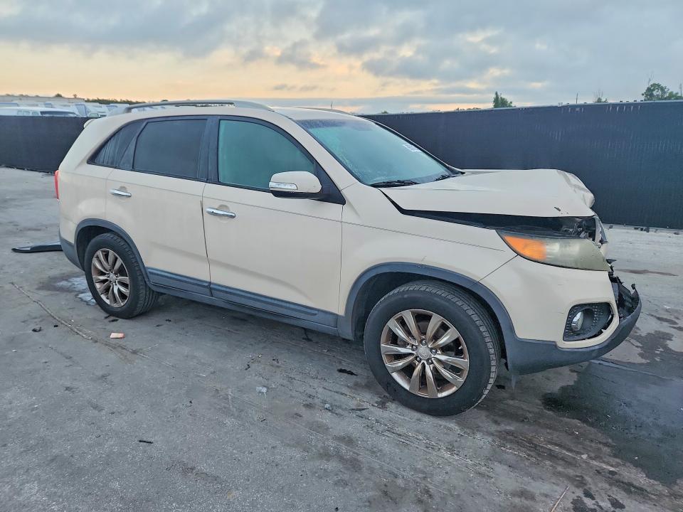 Photo 4 from auction – 2011 KIA SORENTO with VIN 5XYKU3A1XBG072004