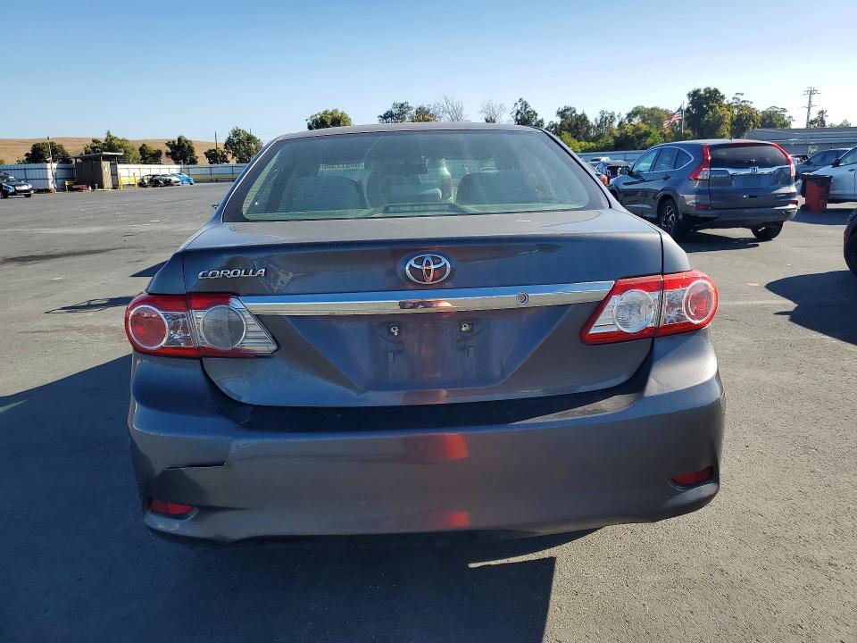 Снимка 6 от търг – 2013 TOYOTA COROLLA с VIN 5YFBU4EE4DP177476