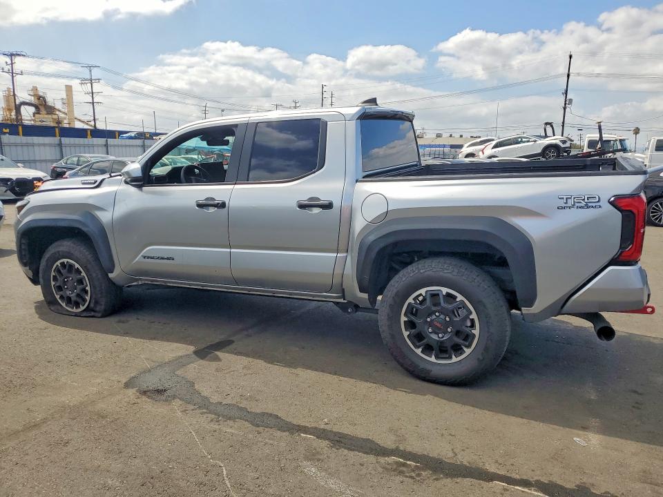 Photo 2 from auction – 2025 TOYOTA TACOMA with VIN 3TYLC5LN2ST022790
