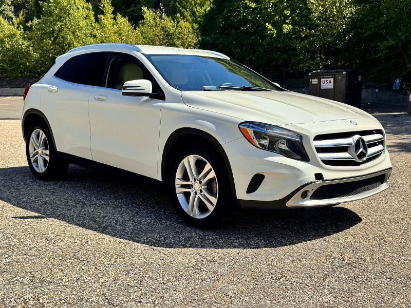 2015 MERCEDES-BENZ GLA