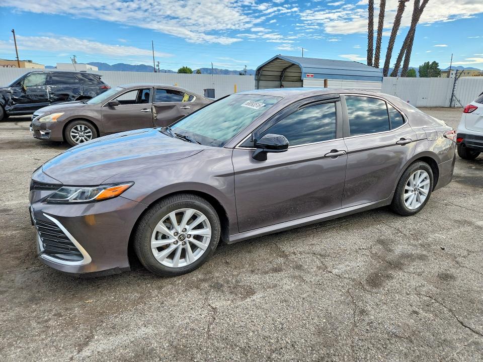 TOYOTA CAMRY 2022 with VIN 4T1C11AK3NU005866 - Photo from auction