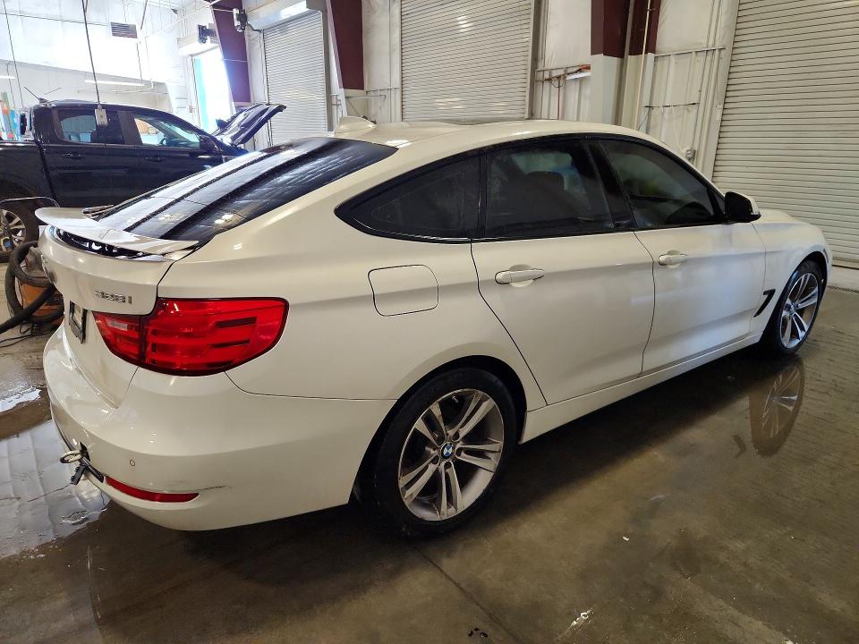 Photo 3 from auction – 2016 BMW 328 with VIN WBA8Z5C50GG501949