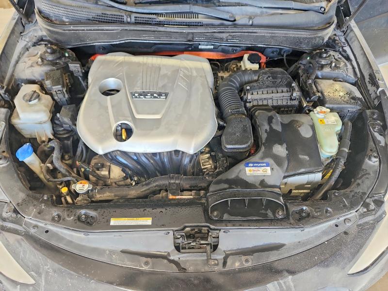 Photo 11 from auction – 2012 HYUNDAI SONATA with VIN KMHEC4A41CA045528