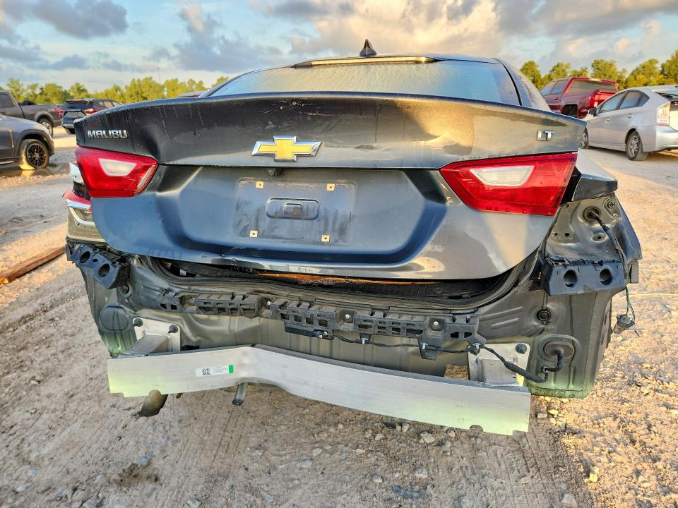 Снимка 6 от търг – 2018 CHEVROLET MALIBU с VIN 1G1ZD5STXJF238784