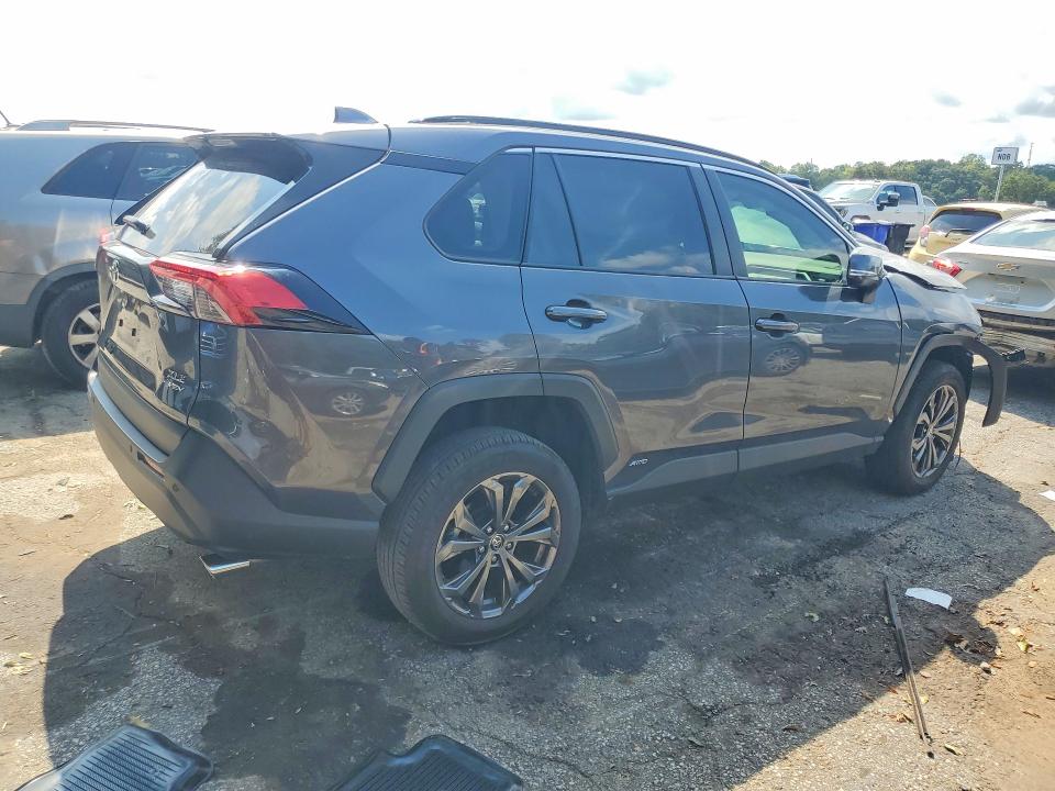 Photo 3 from auction – 2025 TOYOTA RAV4 with VIN JTMB6RFV9SD165250