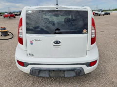 Photo 6 from auction – 2013 KIA SOUL with VIN KNDJT2A67D7520915