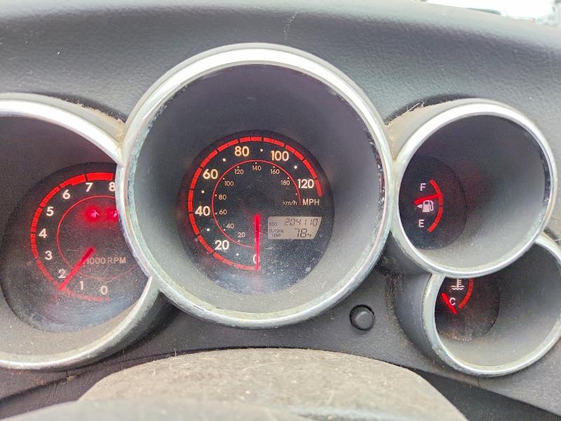 Снимка 9 от търг – 2005 TOYOTA MATRIX с VIN 2T1KR32E05C357118
