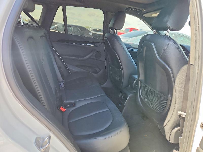 Photo 11 from auction – 2017 BMW X1 with VIN WBXHU7C32H5H37095
