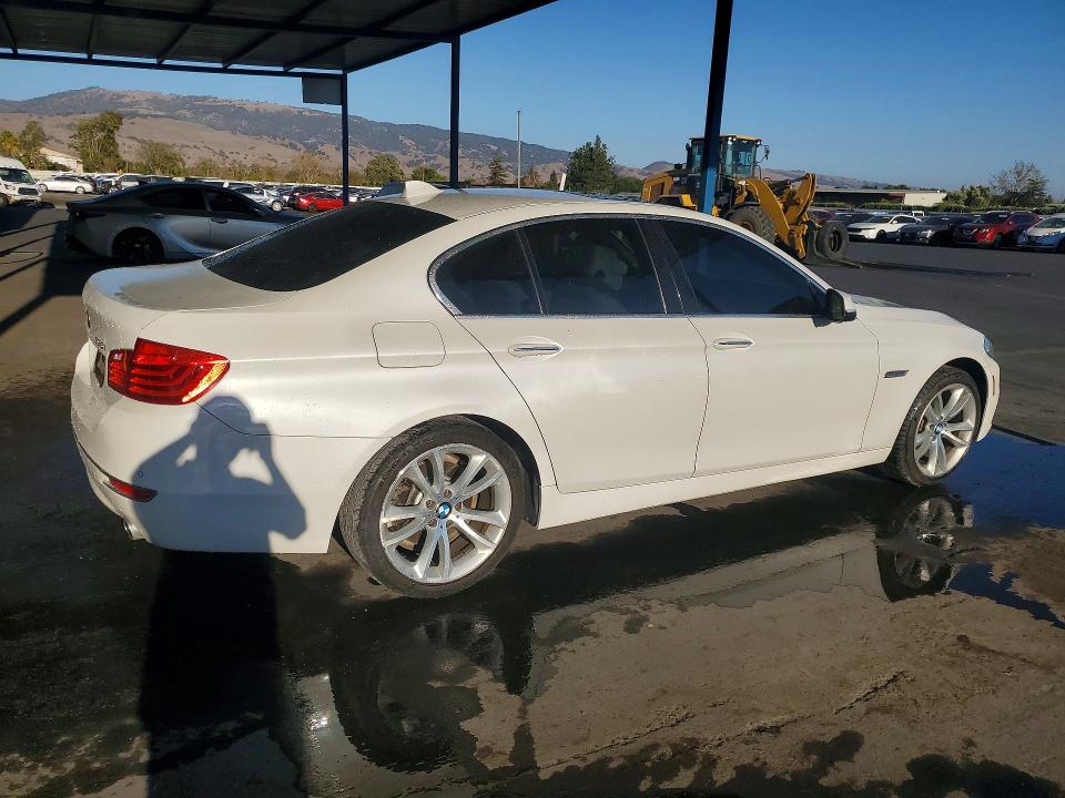 Photo 3 from auction – 2016 BMW 535 with VIN WBA5B1C51GG132051