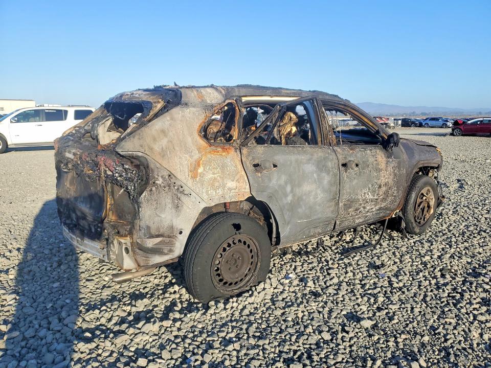 Снимка 3 от търг – 2019 TOYOTA RAV4 с VIN 2T3H1RFV7KC020284