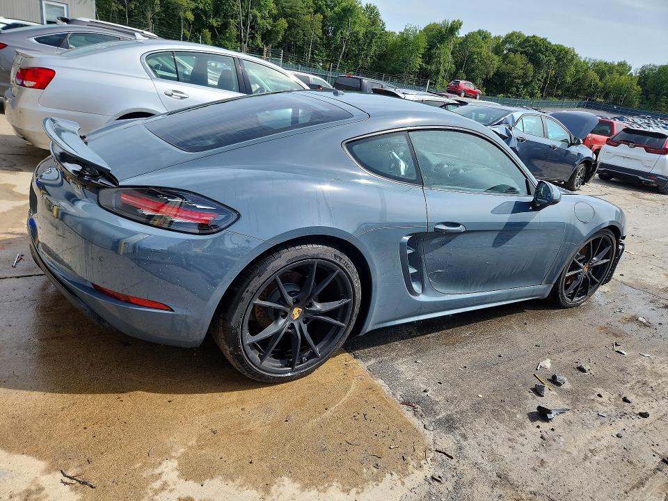 Photo 3 from auction – 2017 PORSCHE CAYMAN with VIN WP0AA2A86HS270870
