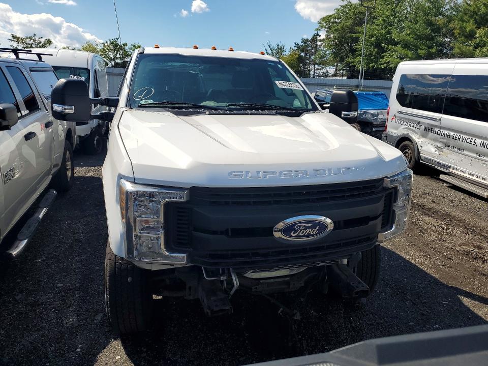 Photo 5 from auction – 2019 FORD F250 with VIN 1FTBF2B60KEG62672