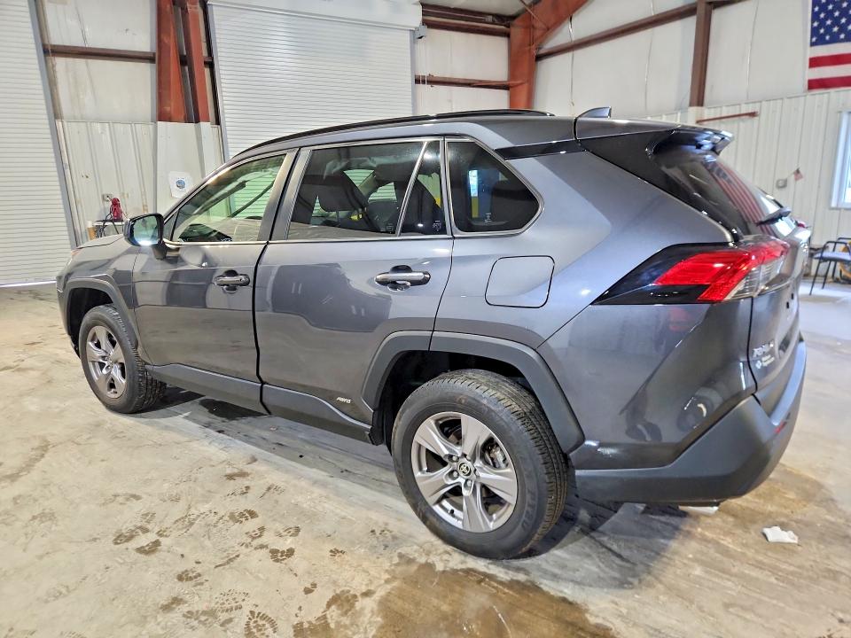 Photo 2 from auction – 2024 TOYOTA RAV4 with VIN JTMLWRFV3RD246792