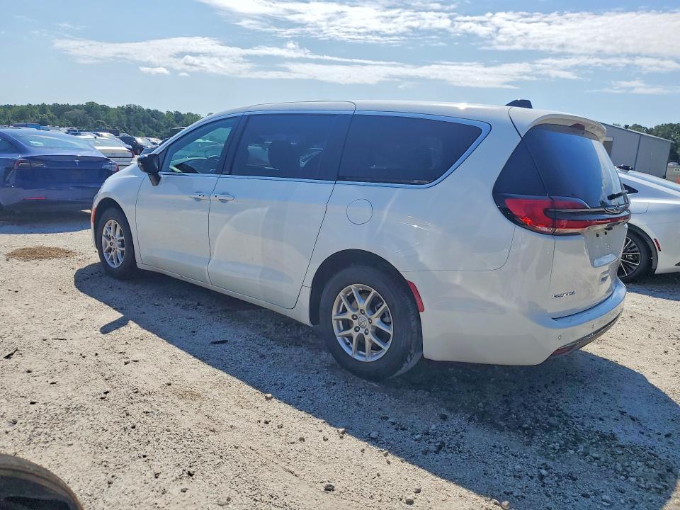 Photo 2 from auction – 2026 CHRYSLER PACIFICA with VIN 2C4RC1BG6TR162899