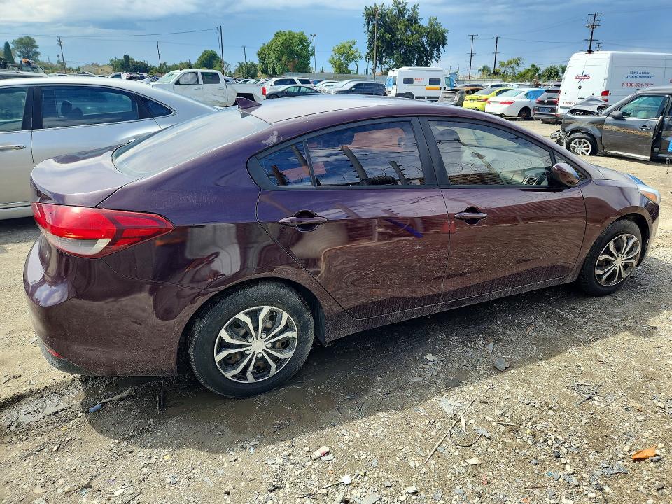 Photo 3 from auction – 2017 KIA FORTE with VIN 3KPFK4A70HE006441